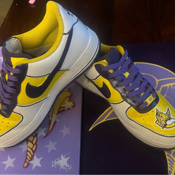 Size 9.5 - Custom Hand Painted Nike “ SKOL “ Air Force 1 - Picture 12 of 12
